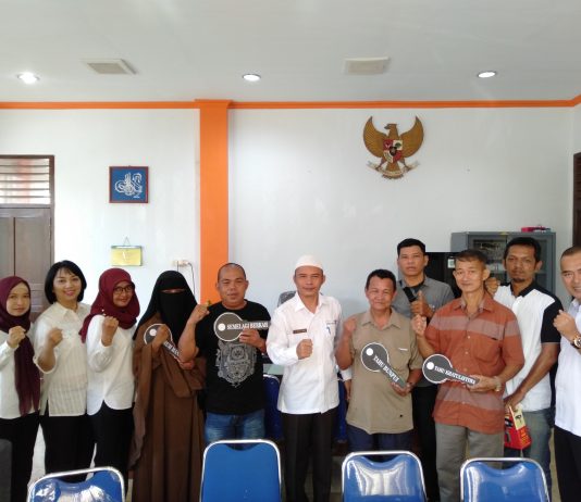 Serah Terima Bantuan Rumah Produksi dan Mesin/Peralatan dari Bidang Perindustrian