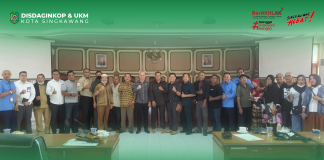 Rapat Kerja Bersama Komisi II DPRD Kota Singkawang Untuk Mendorong Pasar Semi Modern Lebih Maju Lagi. DISPERINDAGKOP