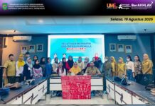 “Pelatihan Membatik bagi IKM Perajin Pemula di Kota Singkawang TA. 2025″ di Ruang Bumi Betuah Kantor Wali Kota Singkawang. Kegiatan dibuka secara resmi oleh Kepala Dinas Perdagangan, Perindustrian, Koperasi, dan UKM Kota Singkawang.